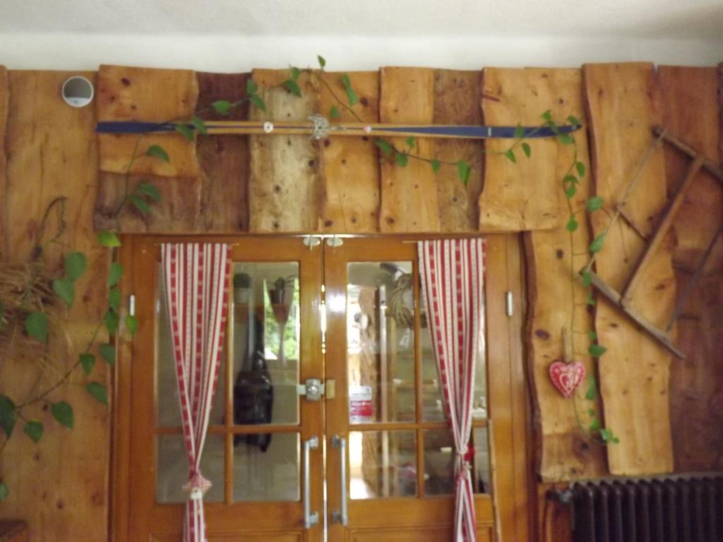 Bar Hotel Restaurant Le Margeriaz Les Déserts Εξωτερικό φωτογραφία