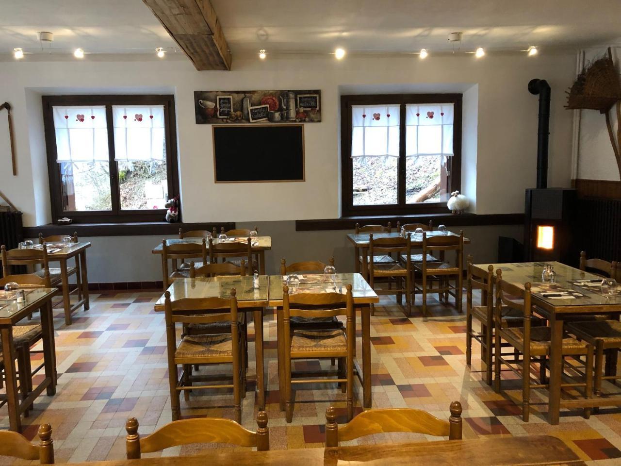 Bar Hotel Restaurant Le Margeriaz Les Déserts Εξωτερικό φωτογραφία